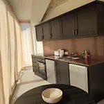 Xlendistays - Centrally Located Seafront Living Spaces In *