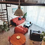 Xlendistays - Centrally Located Seafront Living Spaces In Апартаменты *