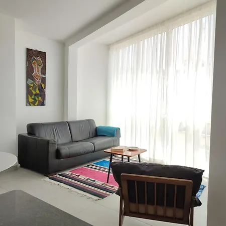 Lägenhet Xlendistays - Centrally Located Seafront Living Spaces In