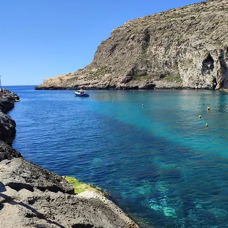 Xlendistays - Centrally Located Seafront Living Spaces In * Xlendi