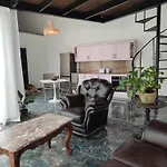 Xlendistays - Centrally Located Seafront Living Spaces In