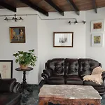 Xlendistays - Centrally Located Seafront Living Spaces In *