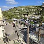 Xlendistays - Centrally Located Seafront Living Spaces In アパート *