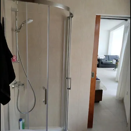 Xlendistays - Centrally Located Seafront Living Spaces In