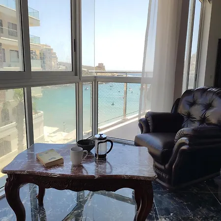 Xlendistays - Centrally Located Seafront Living Spaces In Apartment *