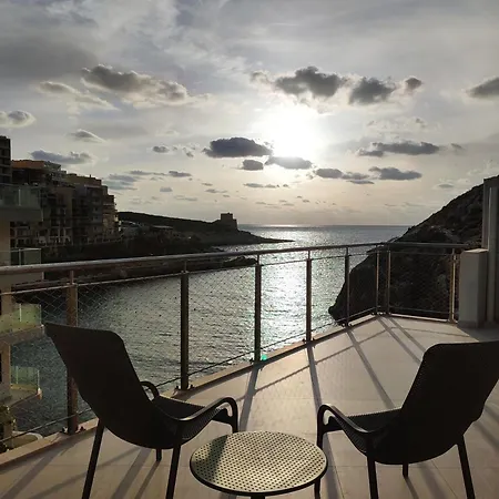 Xlendistays - Centrally Located Seafront Living Spaces In