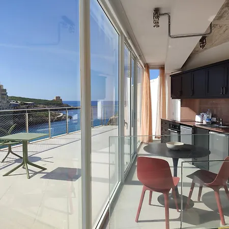 Xlendistays - Centrally Located Seafront Living Spaces In *