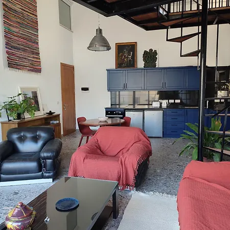 Xlendistays - Centrally Located Seafront Living Spaces In Daire