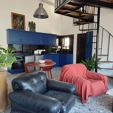 Xlendistays - Centrally Located Seafront Living Spaces In Apartment *