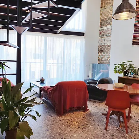 Xlendistays - Centrally Located Seafront Living Spaces In Apartment *