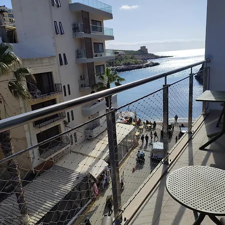 Daire Xlendistays - Centrally Located Seafront Living Spaces In