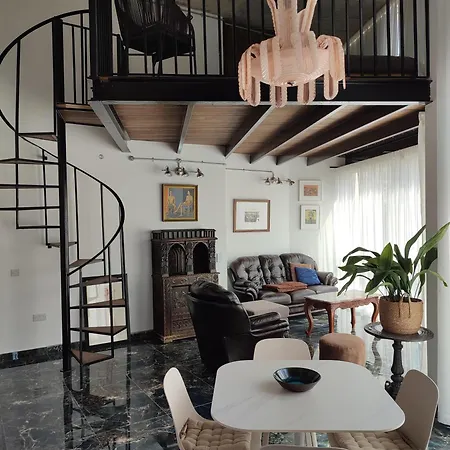 Xlendistays - Centrally Located Seafront Living Spaces In Apartment