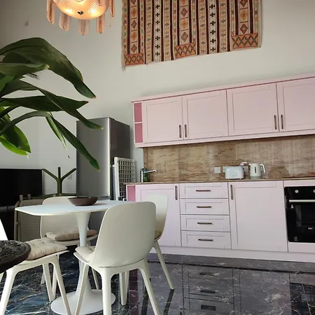 Xlendistays - Centrally Located Seafront Living Spaces In Apartment