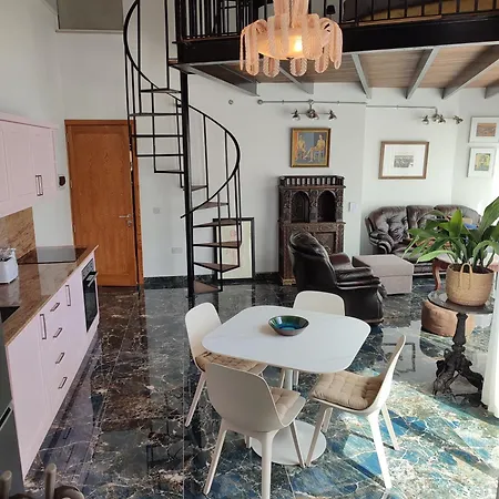 Xlendistays - Centrally Located Seafront Living Spaces In Appartement Xlendi