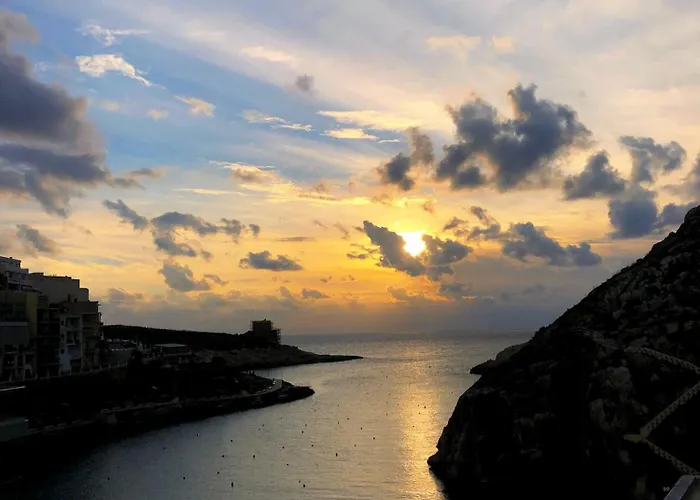 Xlendistays - Centrally Located Seafront Living Spaces In Διαμέρισμα