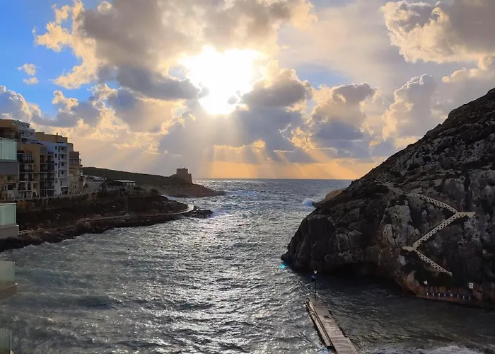 Διαμέρισμα Xlendistays - Centrally Located Seafront Living Spaces In