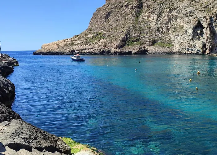 Xlendistays - Centrally Located Seafront Living Spaces In * Xlendi