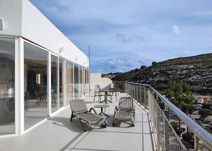 Xlendistays - Centrally Located Seafront Living Spaces In * Xlendi