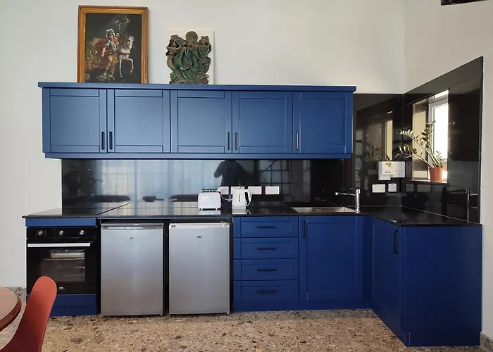 Apartamento Xlendistays - Centrally Located Seafront Living Spaces In *