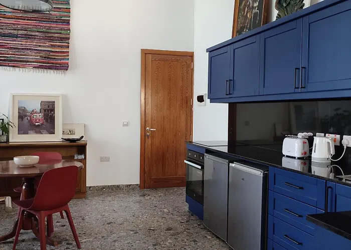 Διαμέρισμα Xlendistays - Centrally Located Seafront Living Spaces In