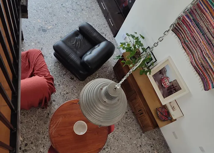 Xlendistays - Centrally Located Seafront Living Spaces In