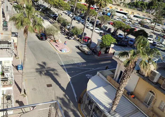 Xlendistays - Centrally Located Seafront Living Spaces In Διαμέρισμα