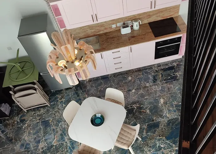 Xlendistays - Centrally Located Seafront Living Spaces In