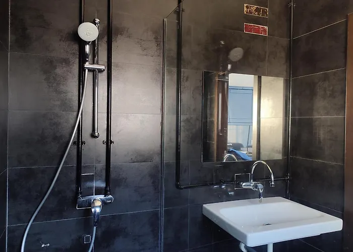 Apartamento Xlendistays - Centrally Located Seafront Living Spaces In